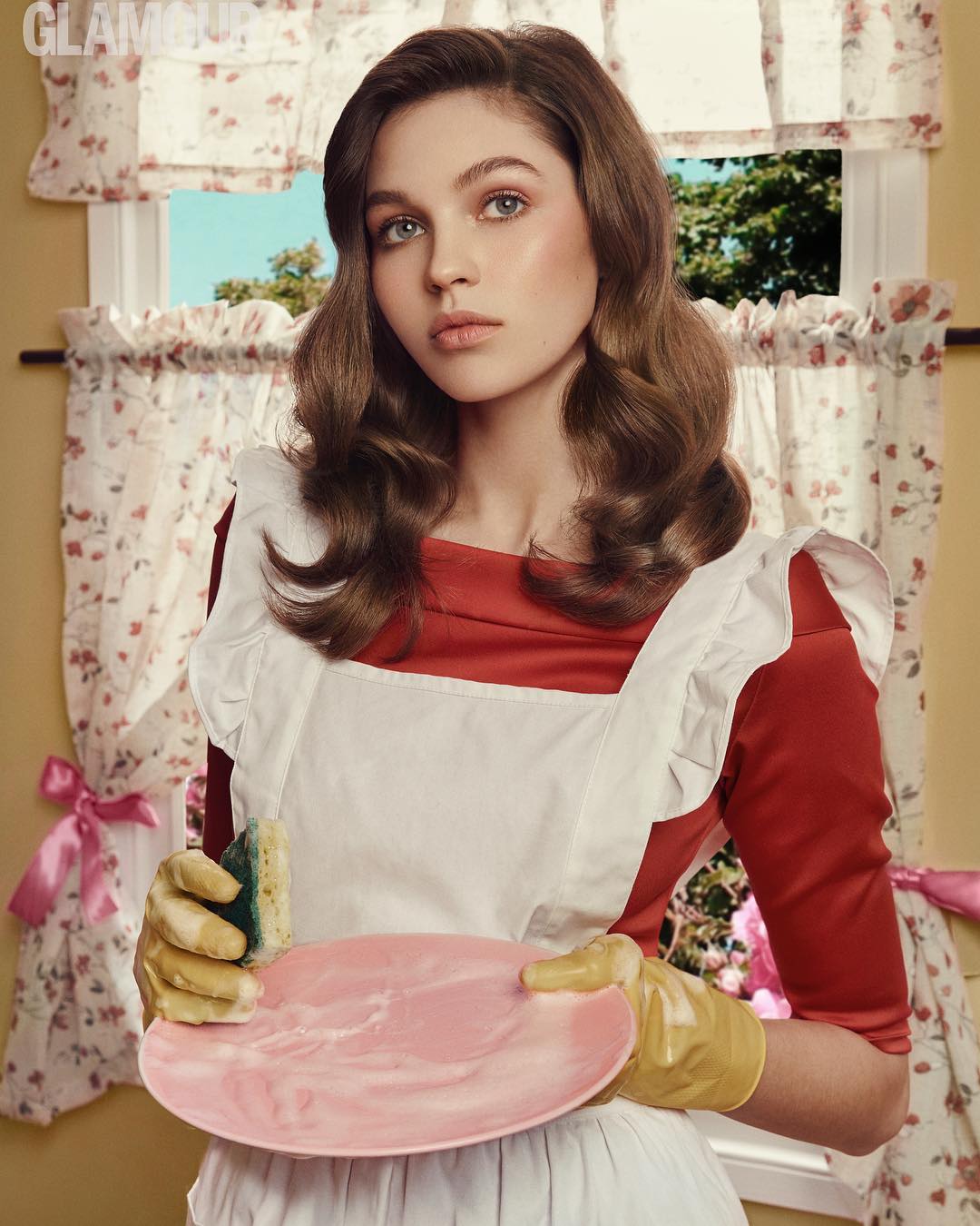 House Wife | Scrolller