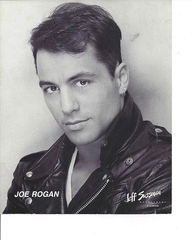 Joe Rogan 19 Years How did Joe Rogan have so good facial structure after years of mouth ...