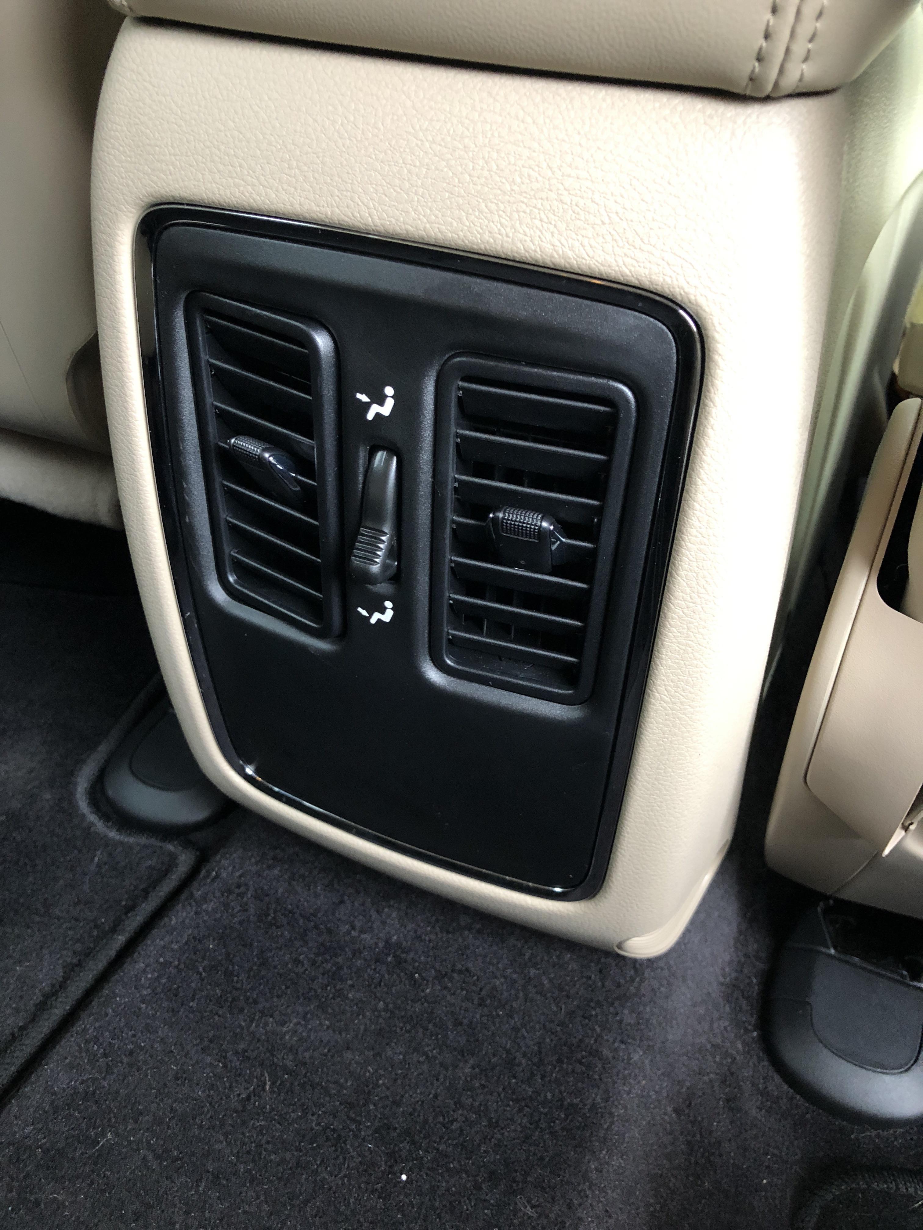 How to remove rear console? Scrolller