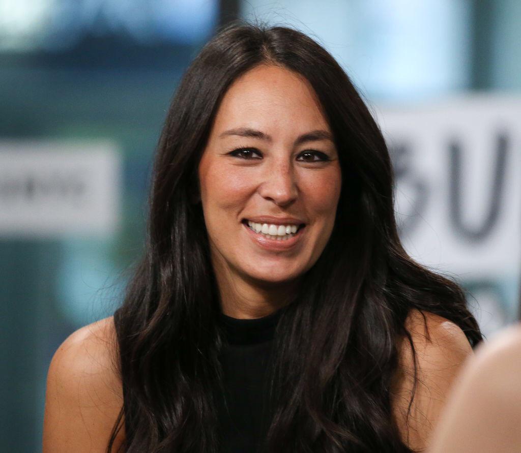 Id Like To Give Joanna Gaines A Big Sloppy Facial Scrolller