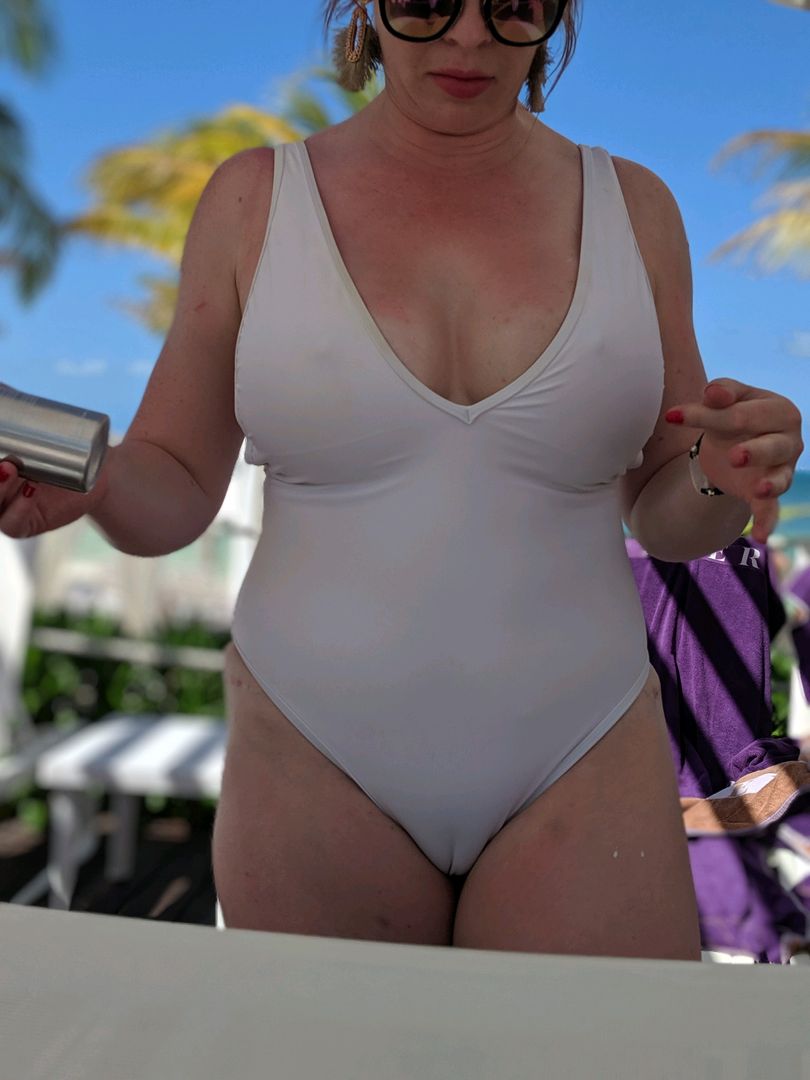 Milf Cameltoe