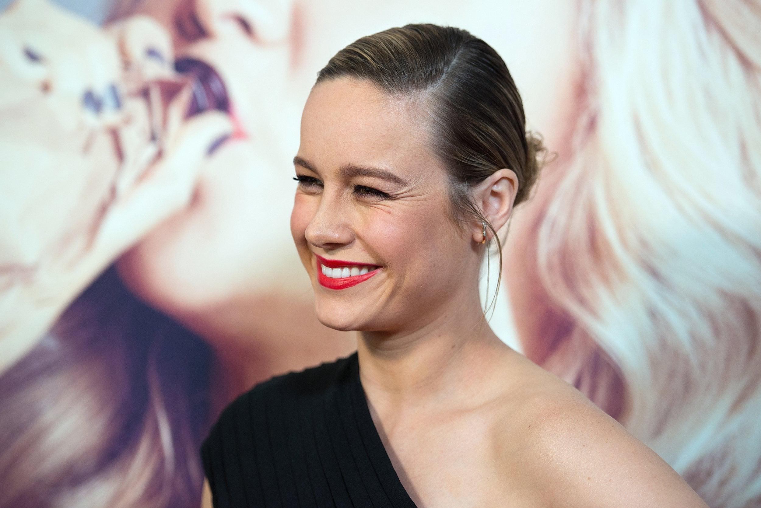 i-just-woke-up-feeling-so-in-love-with-my-1-crush-brie-larson-does