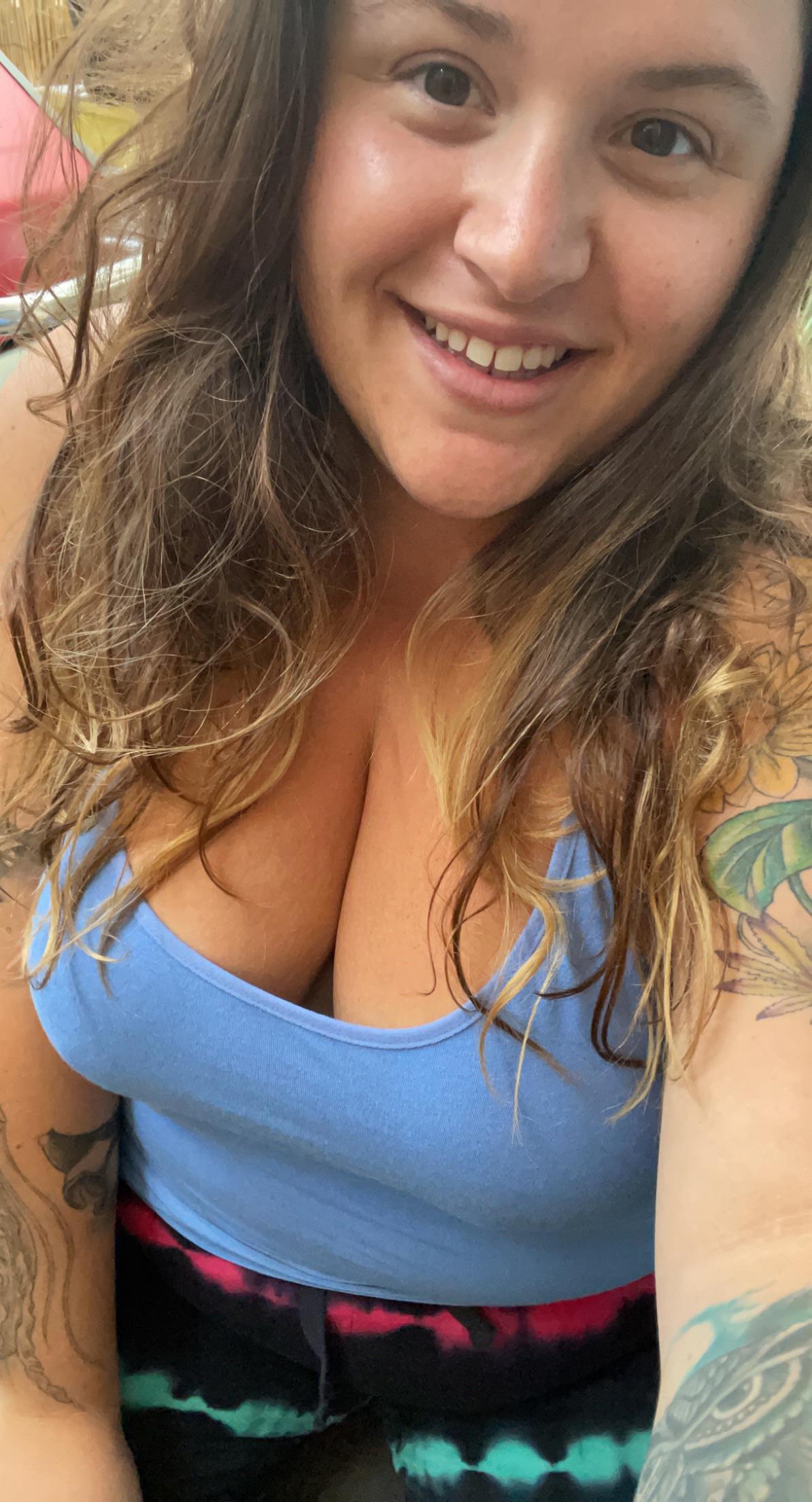 how-curvy-do-you-like-them-scrolller