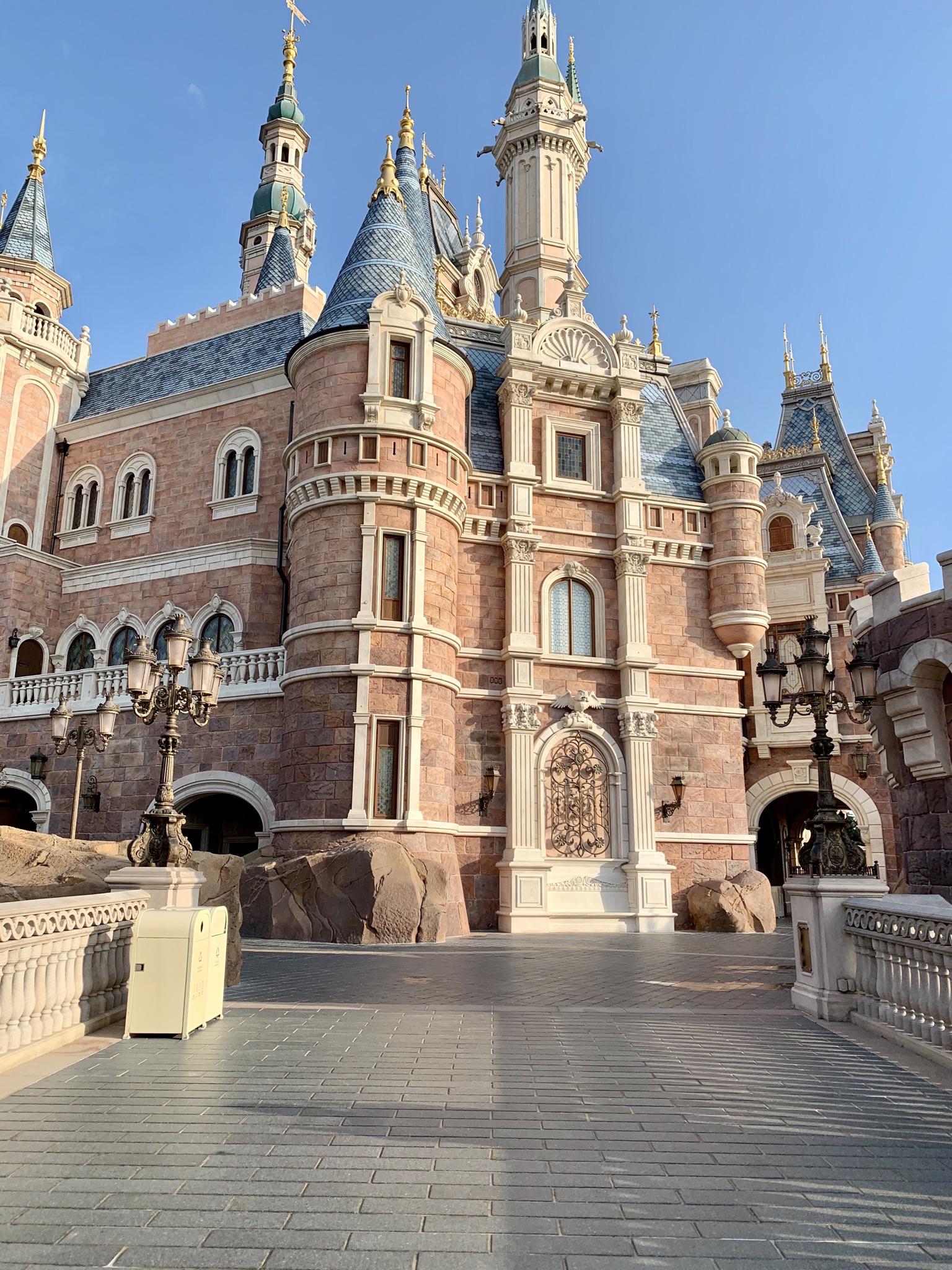 i-recently-got-to-experience-shanghai-disneyland-and-the-toy-story