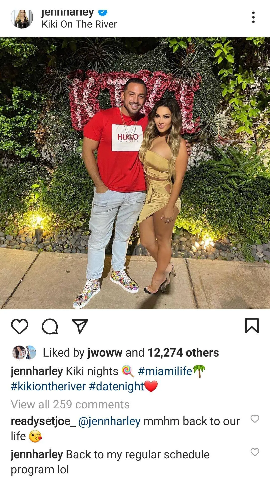 It's all fun and games for Jen and Joe, 