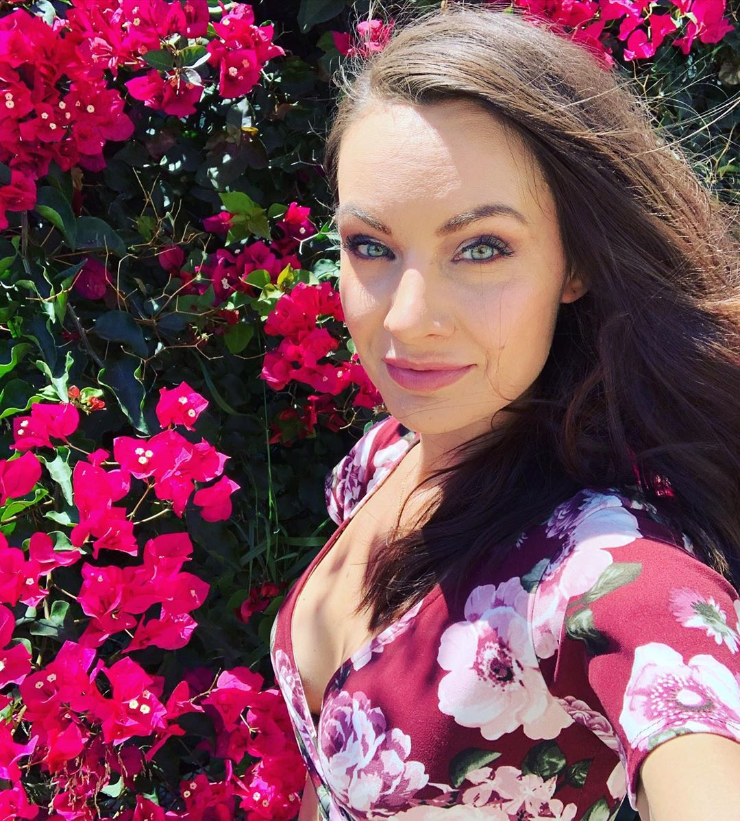 Jenny's Flower Scrolller