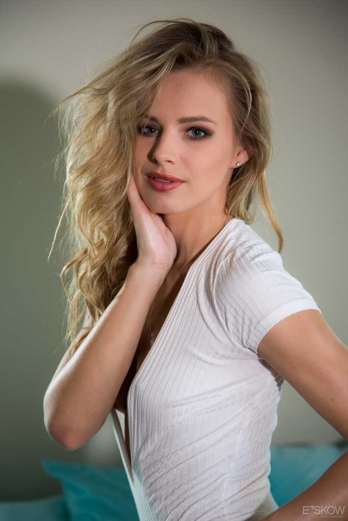 Jillian Janson Scrolller