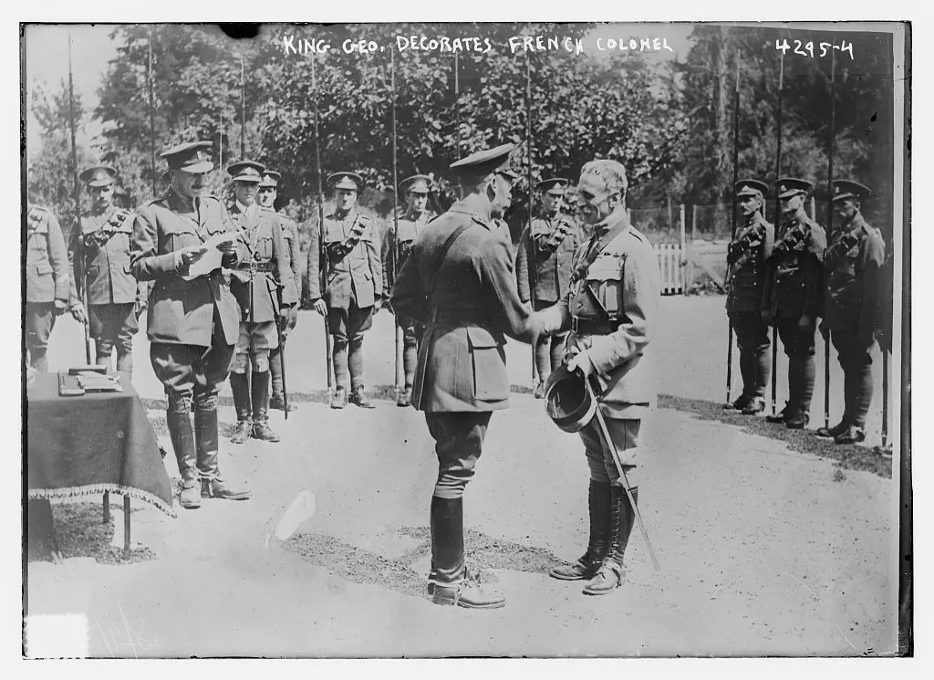 [July 7, 1917] King George V decorating the colonel in charge at the ...