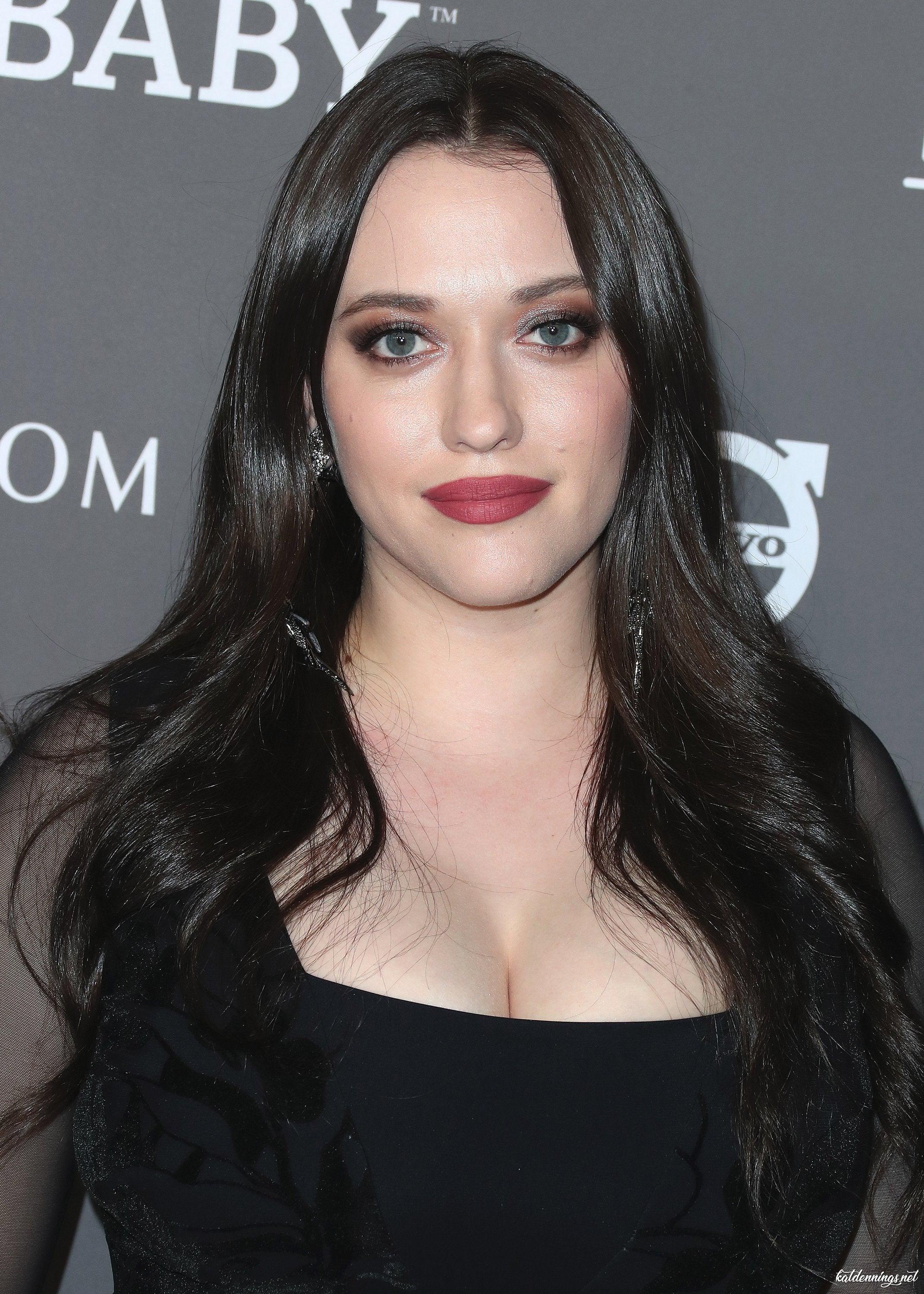 Kat Dennings Scrolller