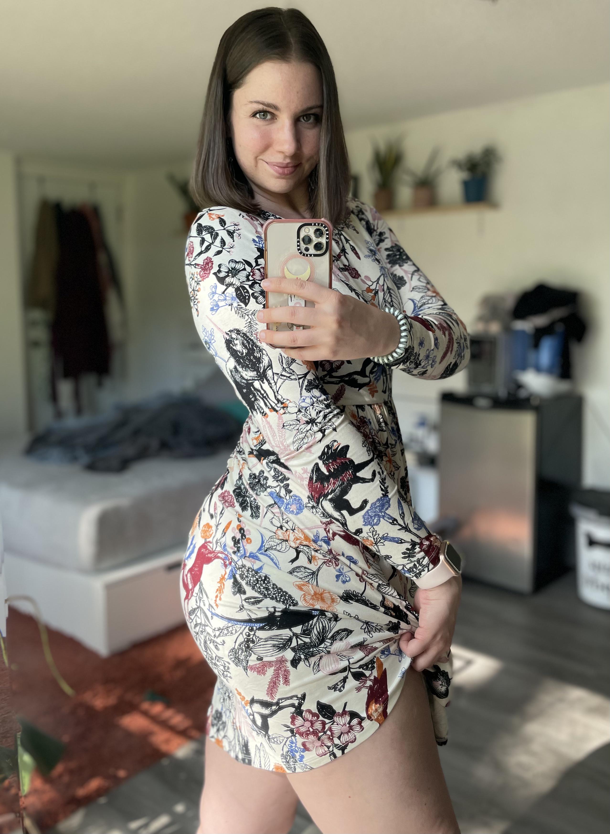 Kinda modest but not really. | Scrolller