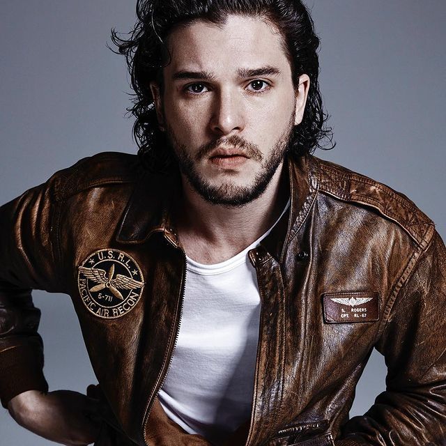 Kit Harrington Scrolller