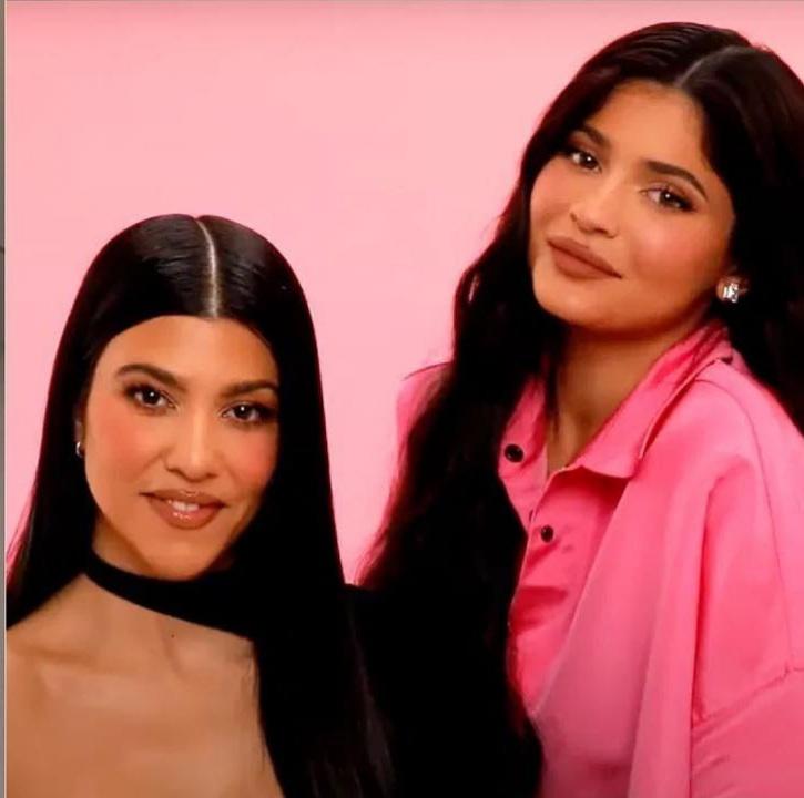 Kylie or Kourtney? | Scrolller