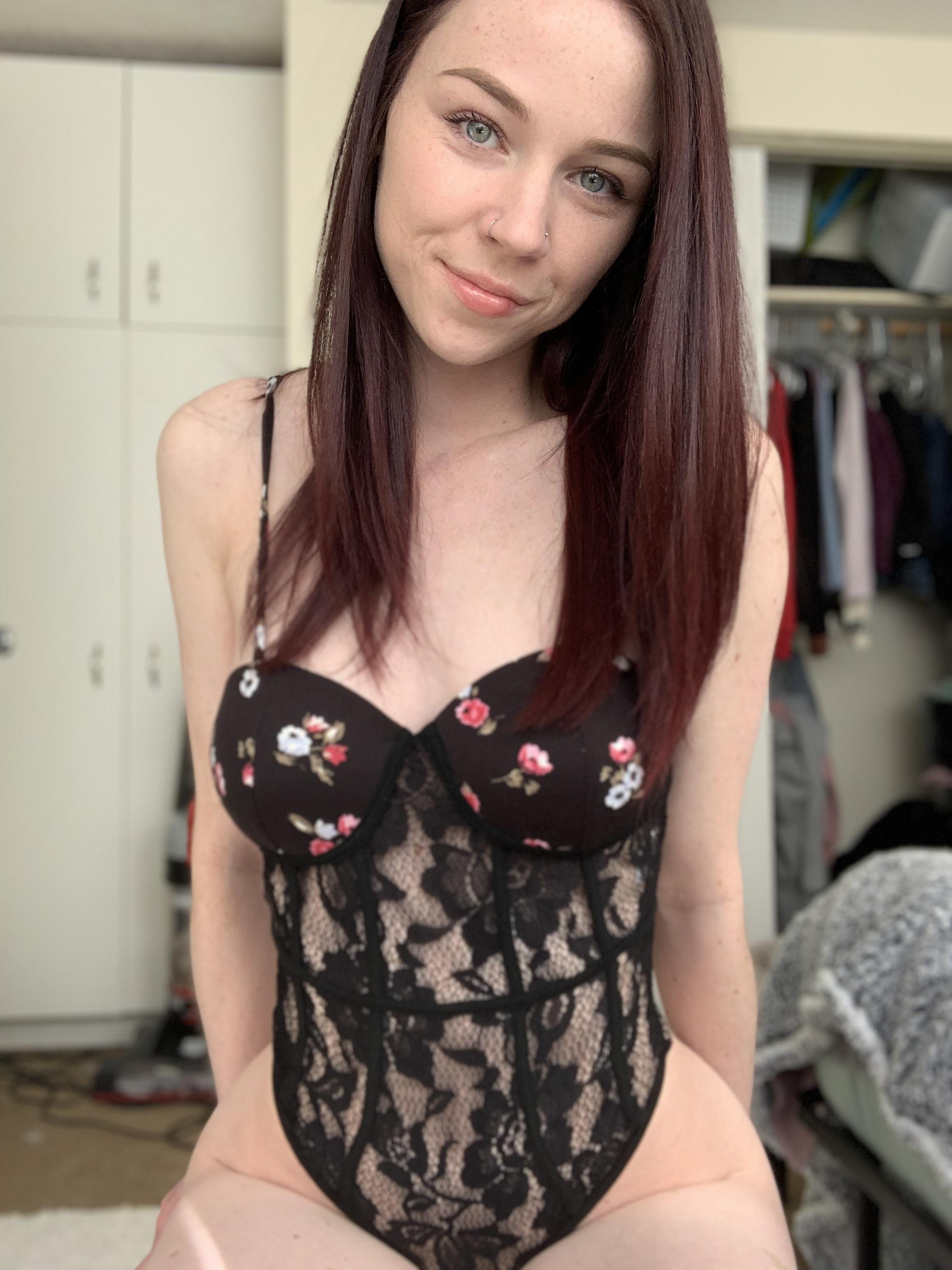 Lacey outfits make me feel pretty | Scrolller