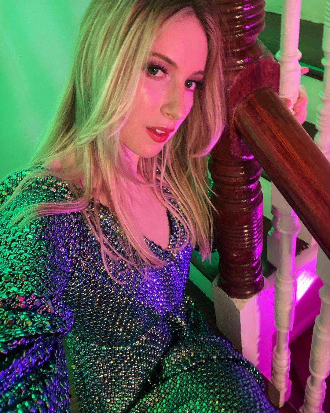 Leftist Goddess And Mommy Natalie Wynn Of Contrapoints Scrolller