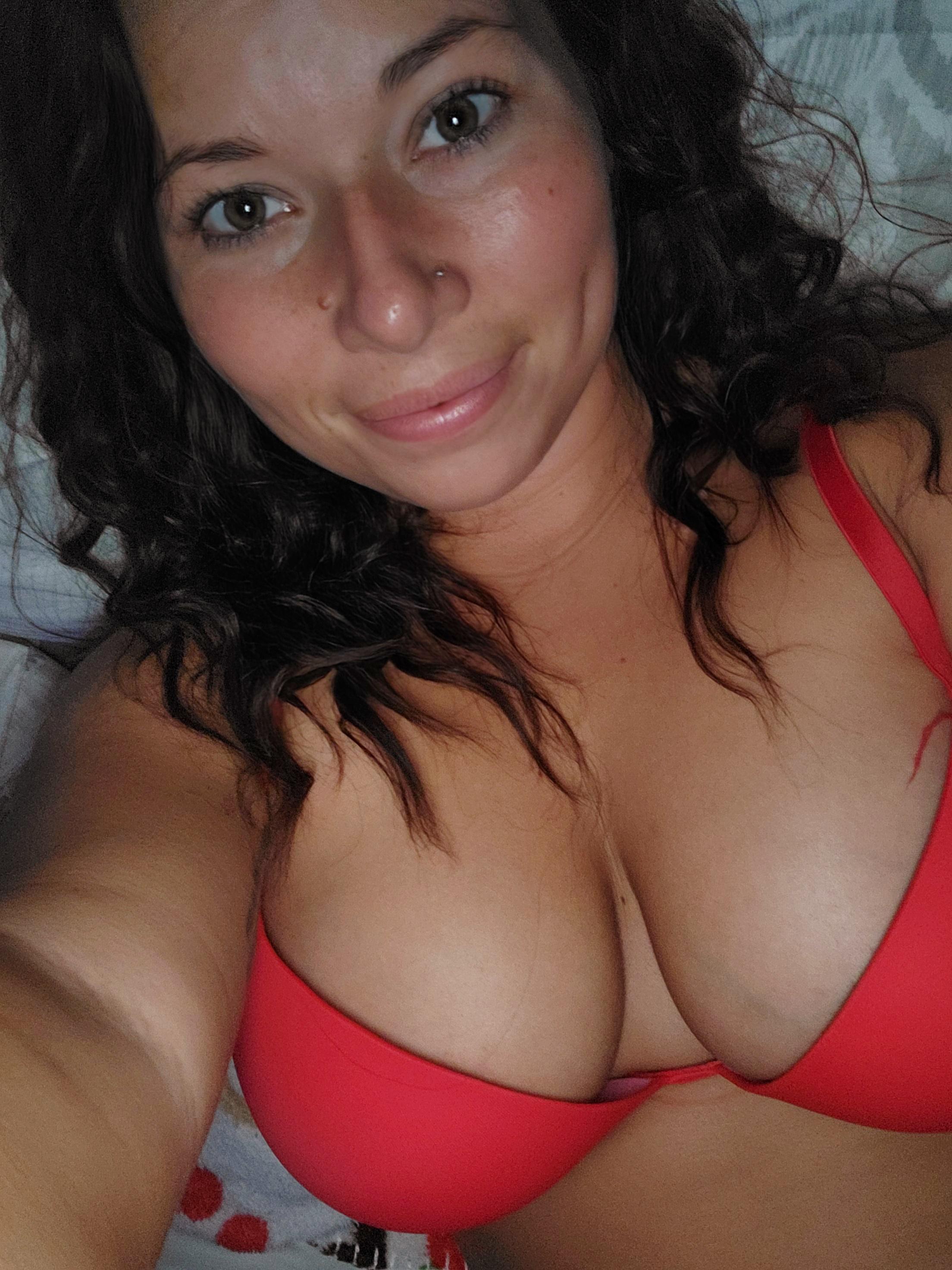 View and enjoy Amihot with the endless random gallery on Scrolller.com. 