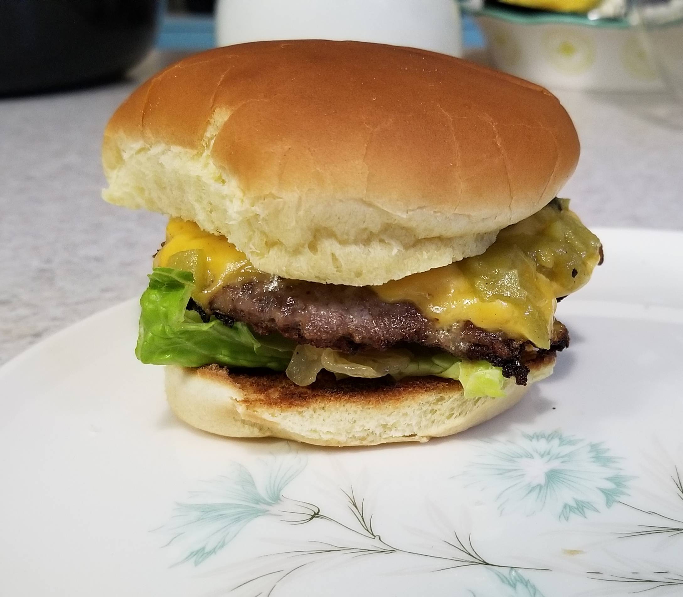My favorite burger to make Panfried burger with green chilies and