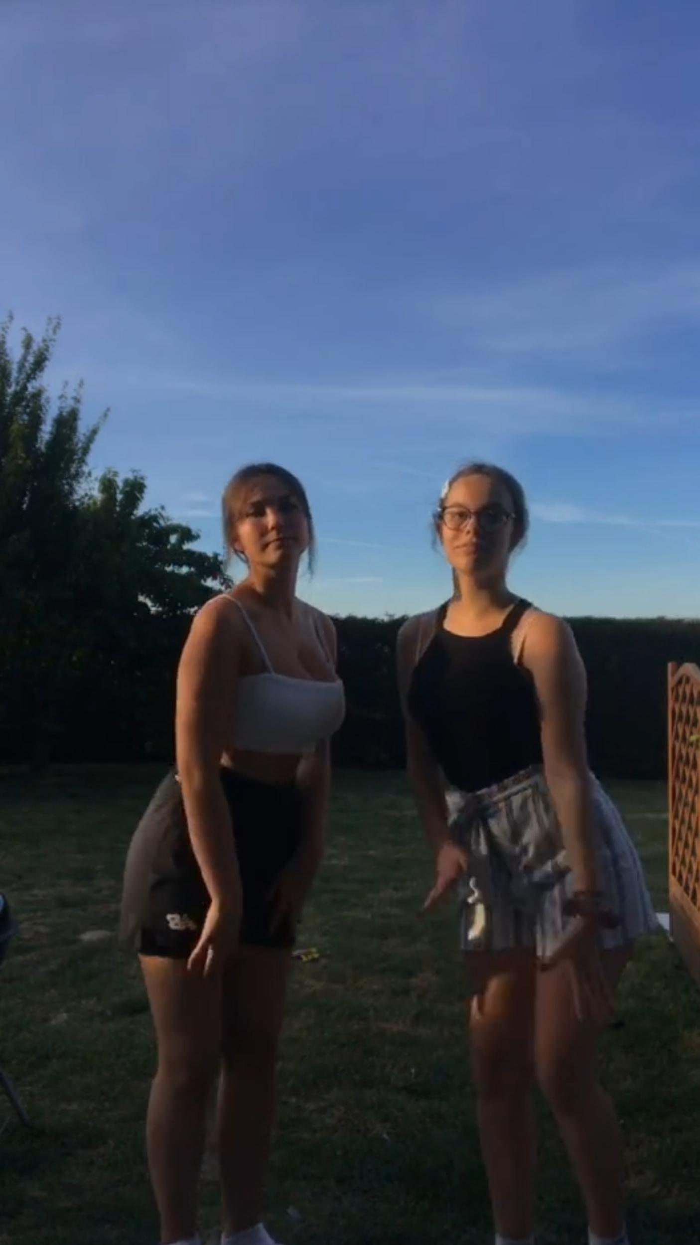 My G cup boobs vs B cup boobs 🍒 [F18] Scrolller