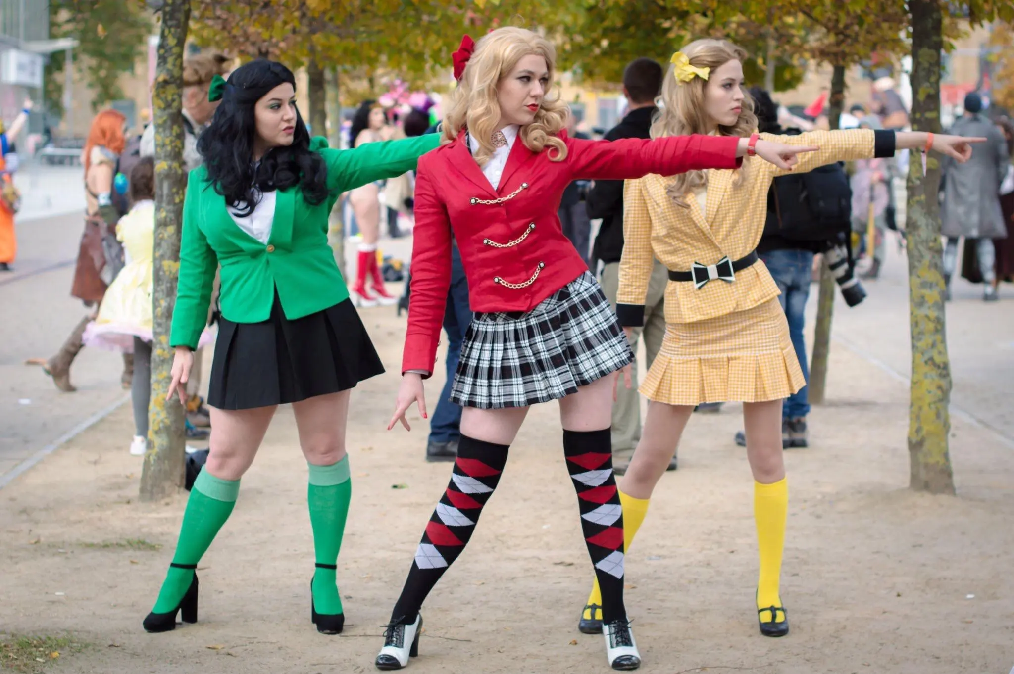 My Heathers cosplay trio ❤️💚💛