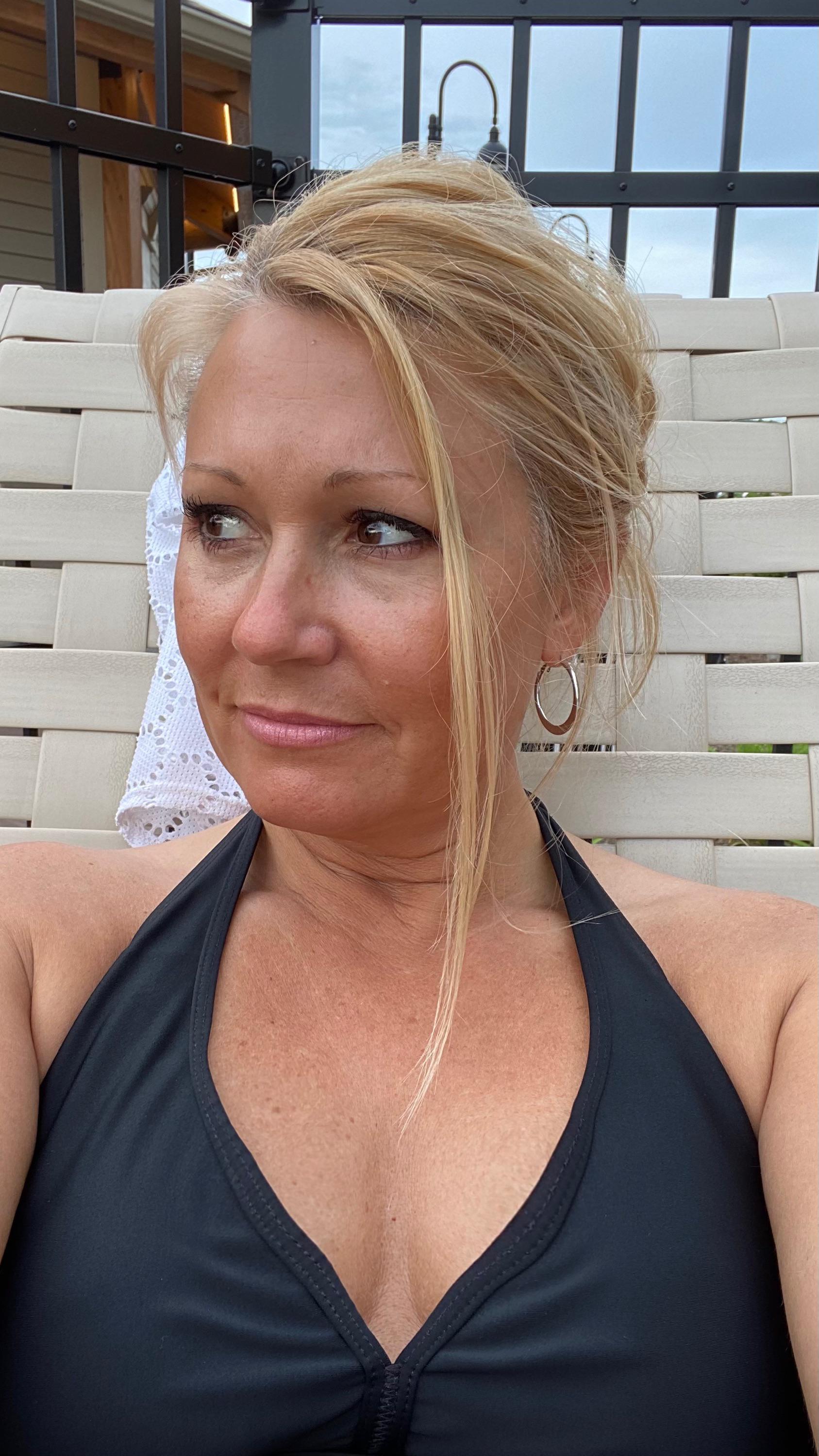 My mom on vacation Scrolller