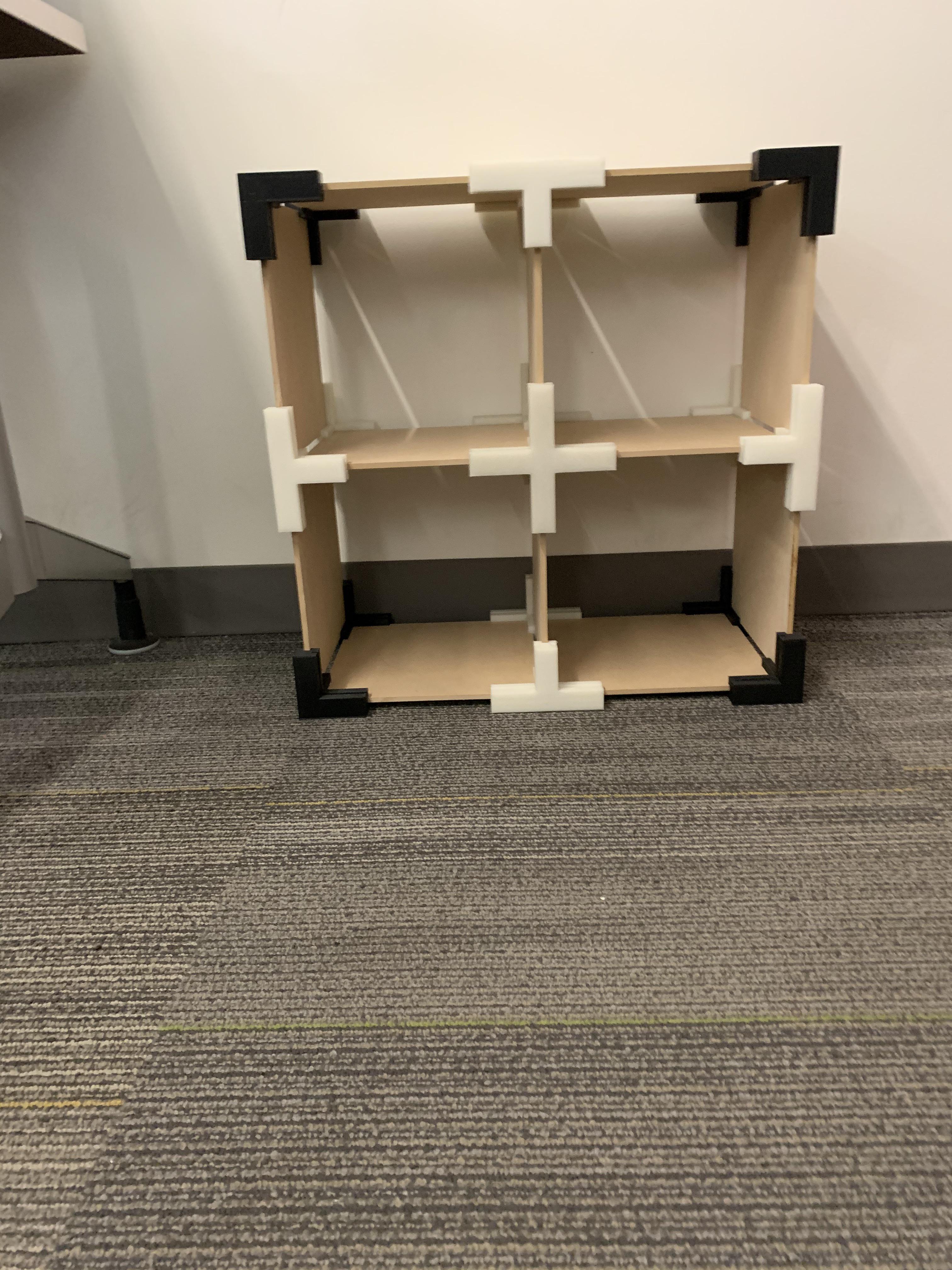 My new bookshelf with 3D printed joints Scrolller