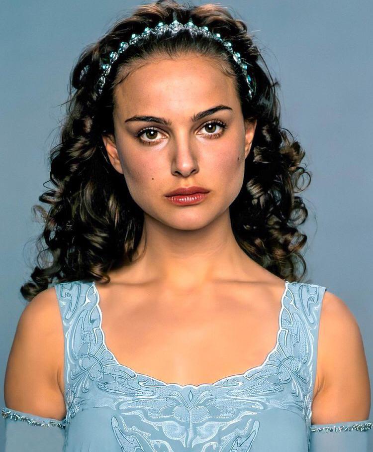 Natalie Portman Scrolller