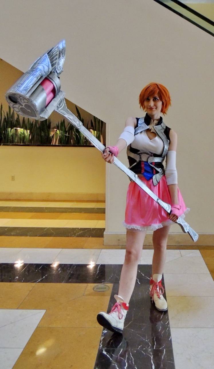 Nora V. Cosplay | Scrolller