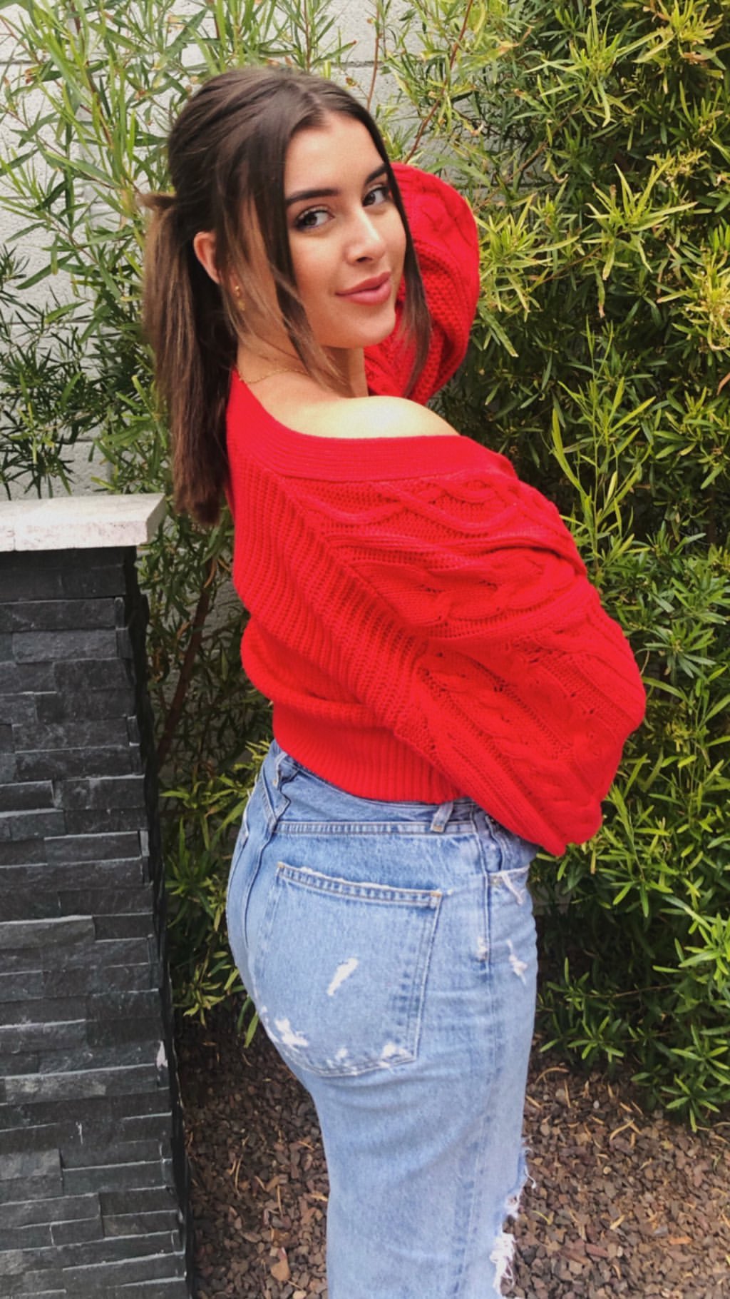 Over The Shoulder Scrolller