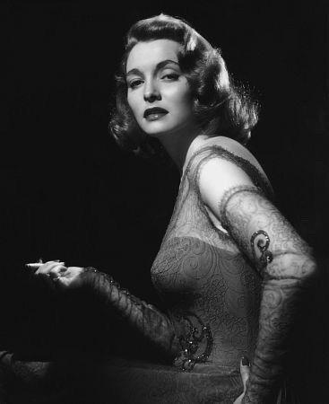 Patricia Neal | Scrolller