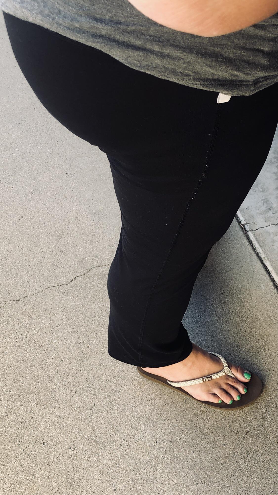 PAWG MIL with nice toes. | Scrolller