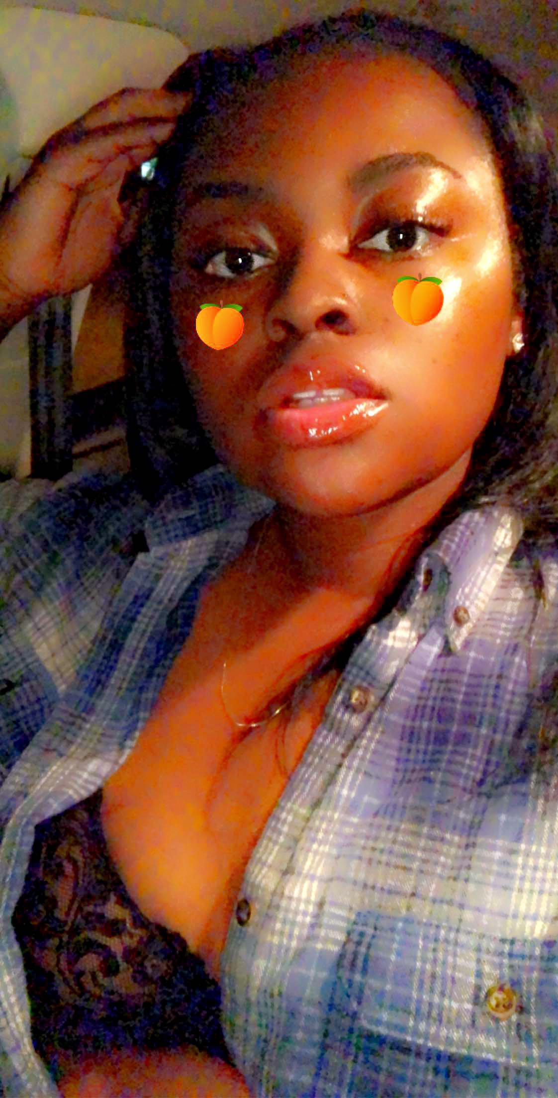 Peachy 😋🍑 | Scrolller