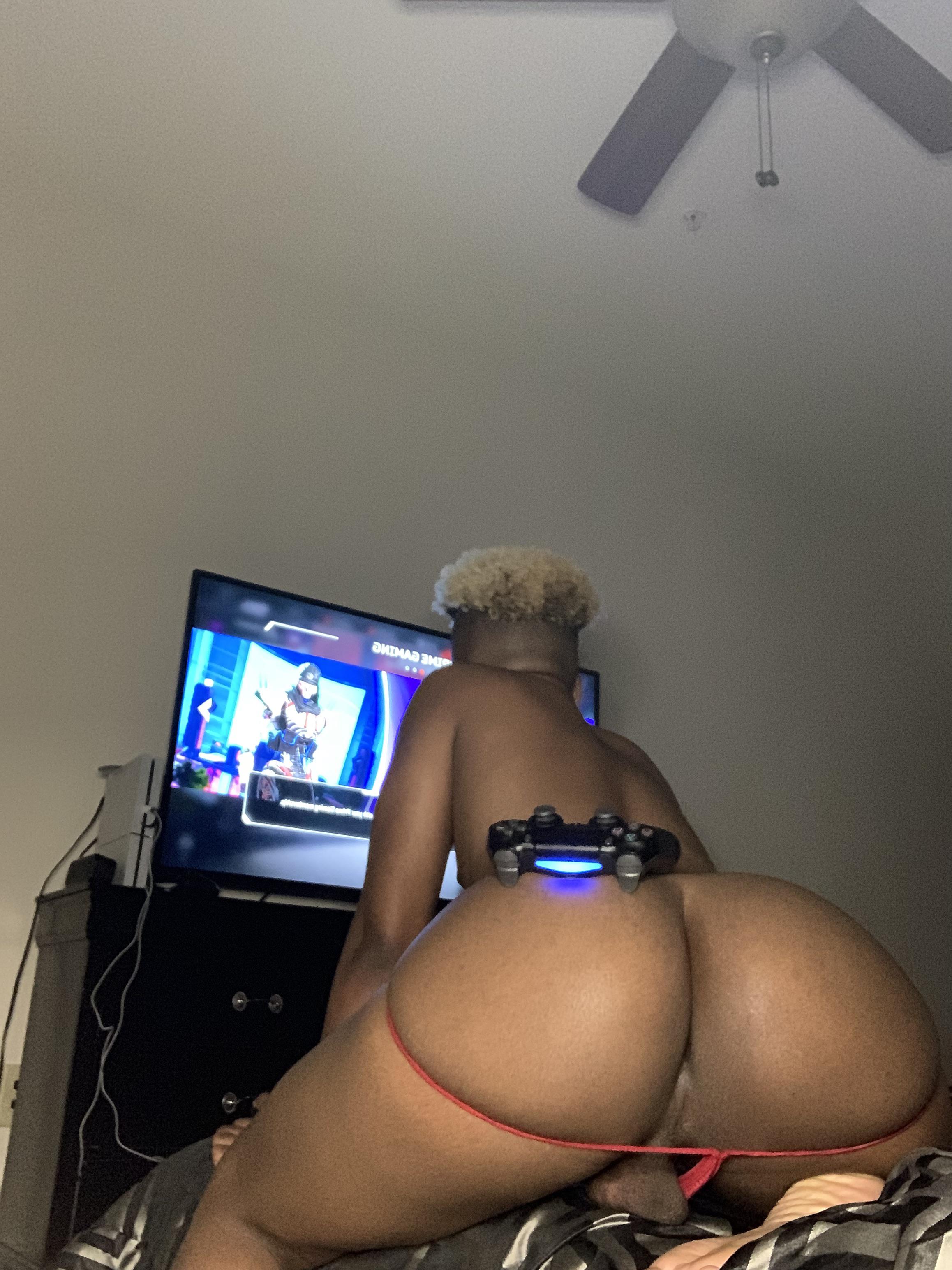 Pov Youre Watching Me Play Apex Naked While Stroking Yourself Scrolller