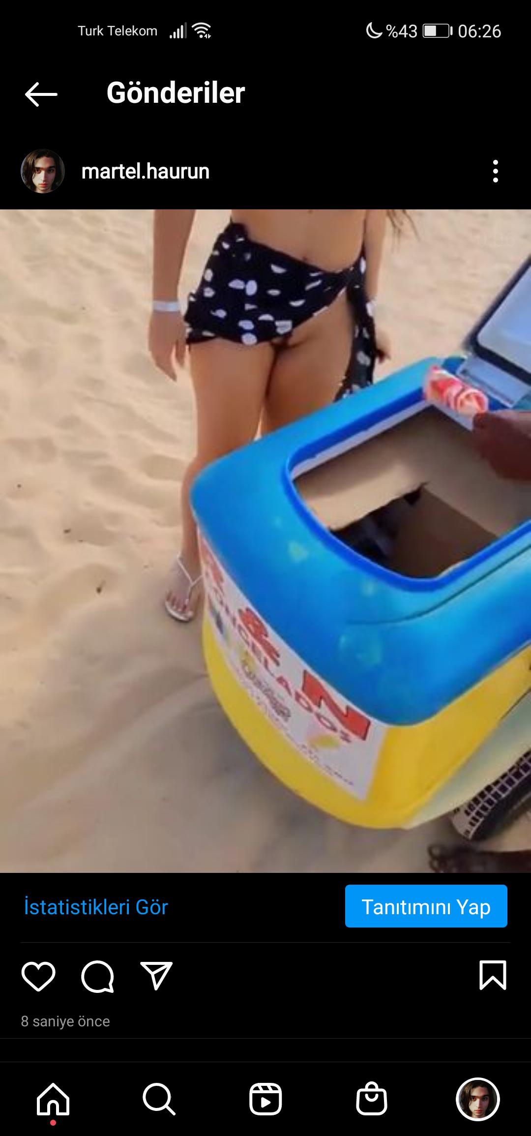 Pussy slip on IG | Scrolller
