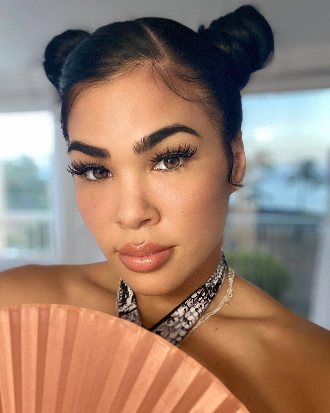 Rachael Ostovich | Scrolller
