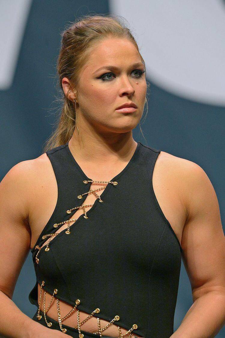 Ronda Rousey Scrolller
