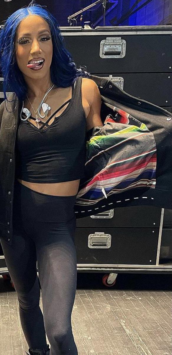 Sasha Banks | Scrolller