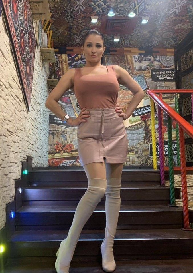 Secret: braless inside | Scrolller