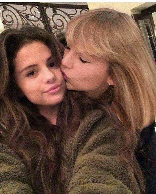 Selena Gomez And Taylor Swift Make A Perfect Lesbian Couple Who Want A