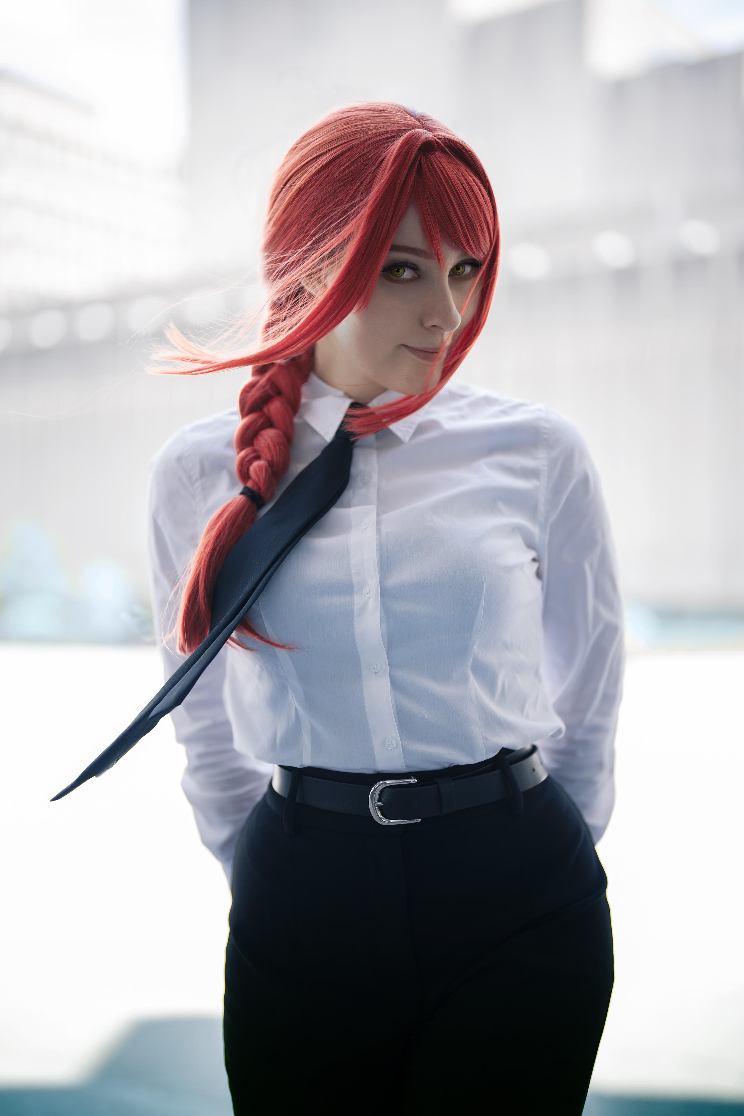 Makima is listening from chainsaw man by maree.beam Scrolller