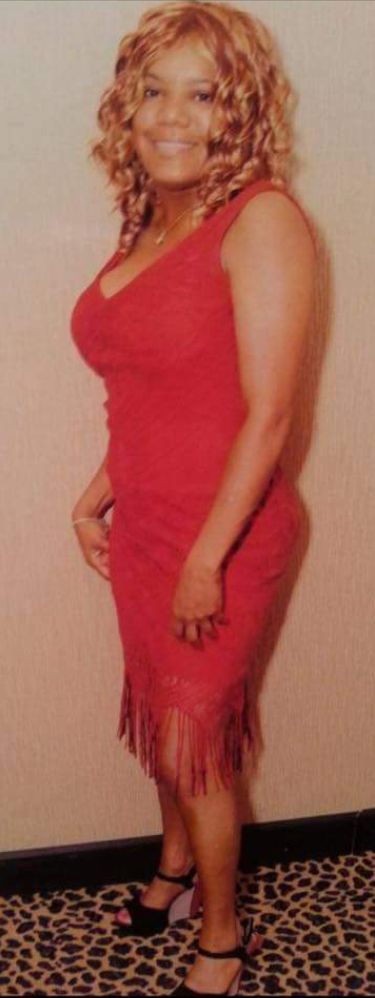 Sexy Ebony Granny! What would you do to her? Scrolller