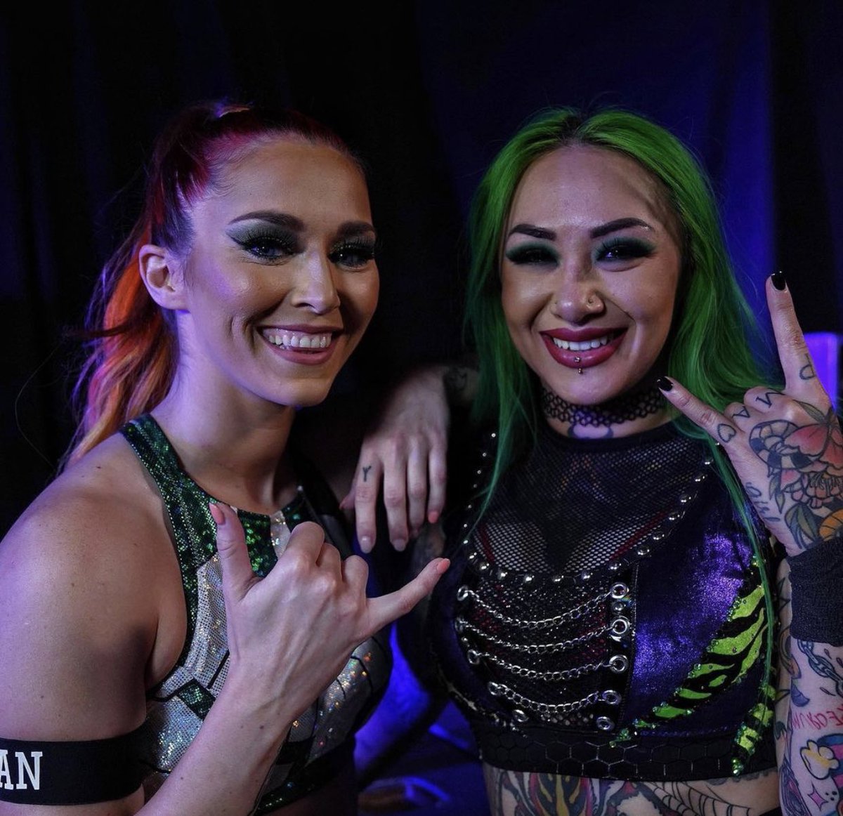 Sexy Shotzi and Tegan 😍 | Scrolller