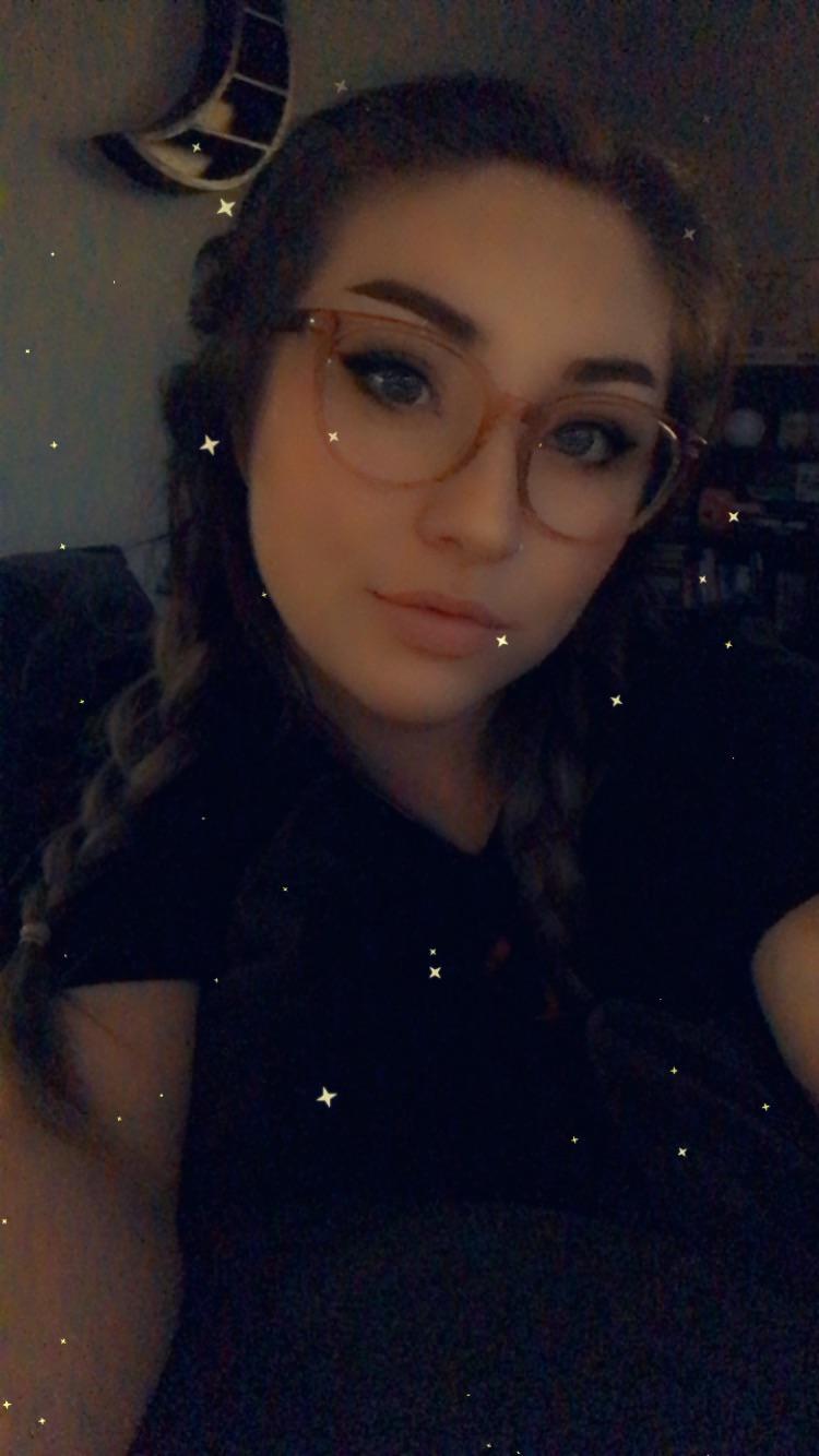 Should I wear my glasses more often??🧐 Scrolller