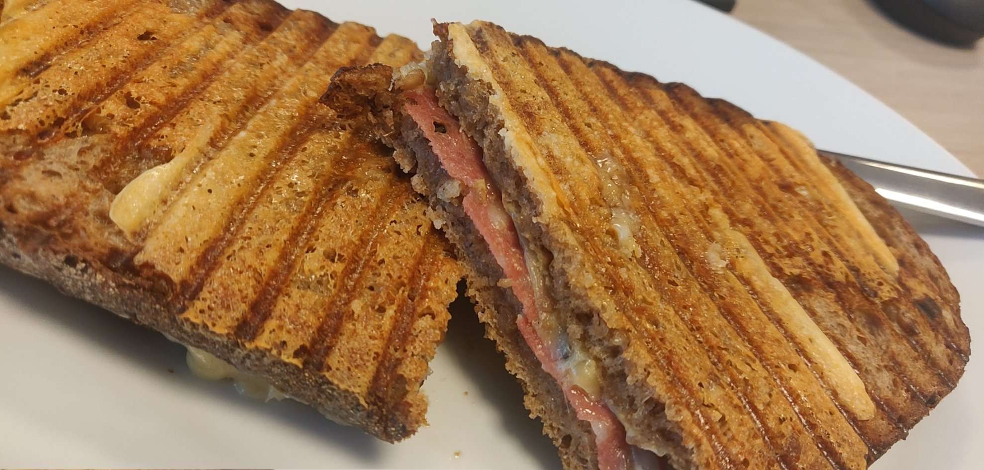 Sourdough bread with aged Gouda and Spianata Romana Scrolller