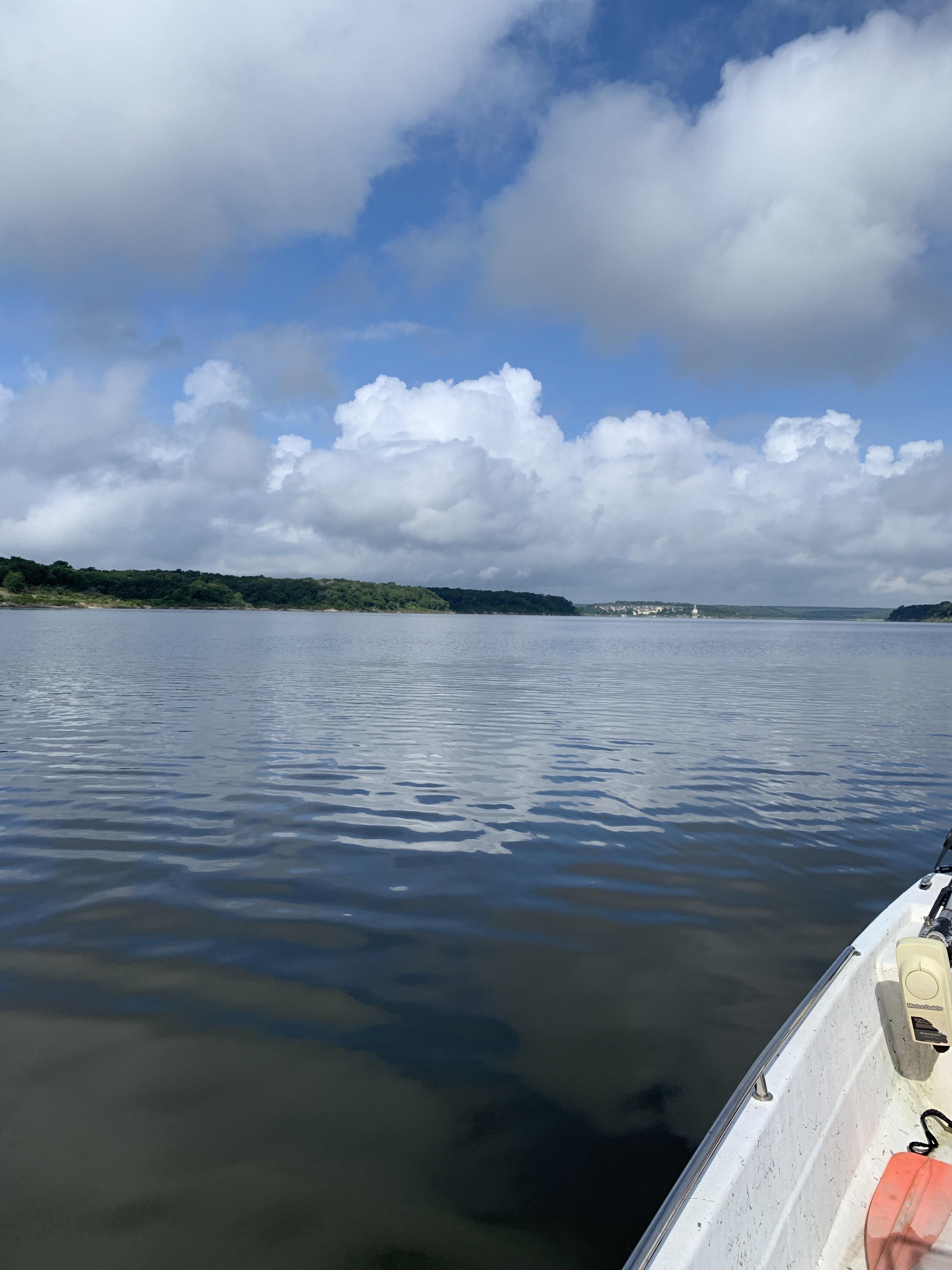 Sun is coming out on Belton Lake. Any hotwives or couples interested in ...