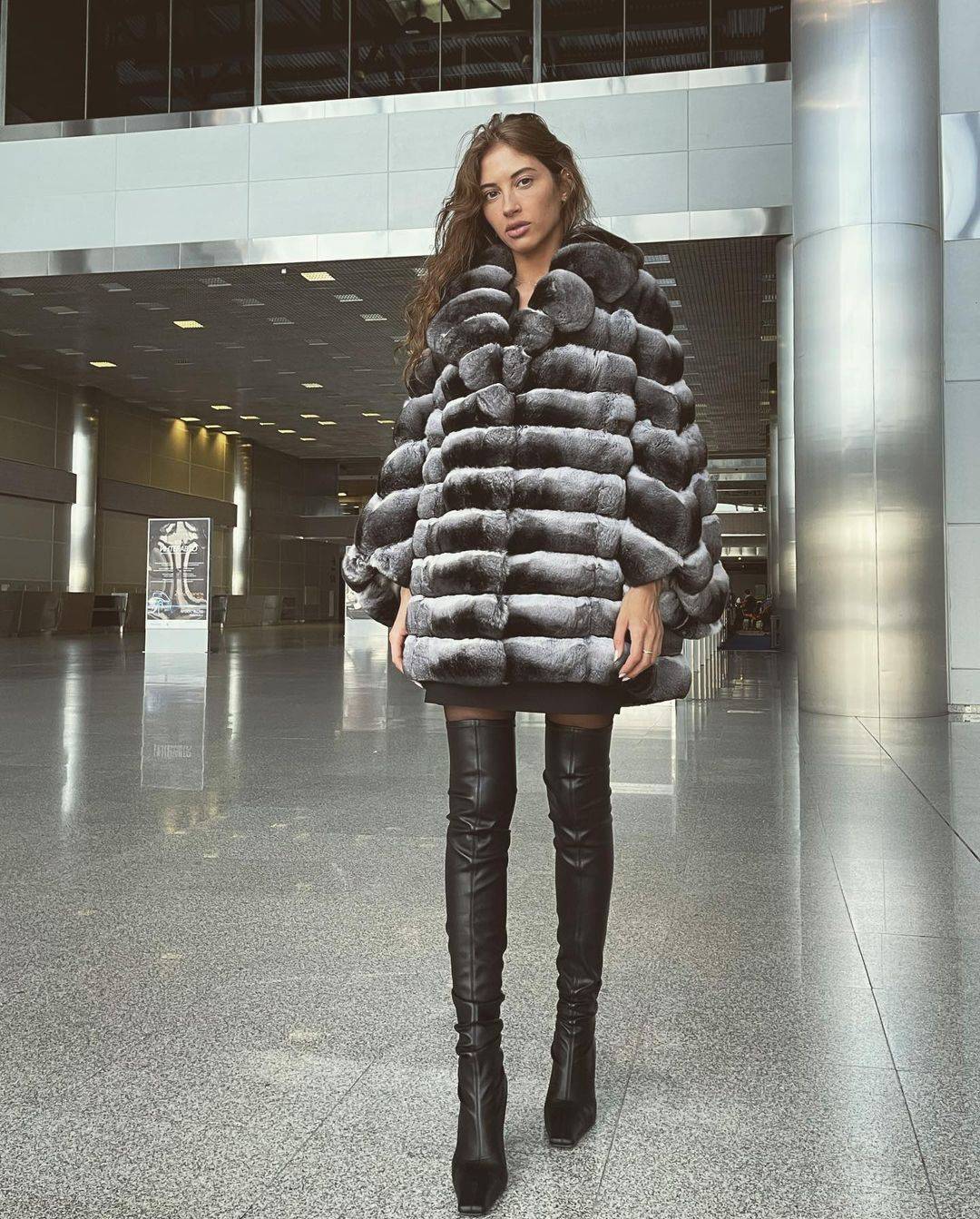 Taya Vais | Scrolller