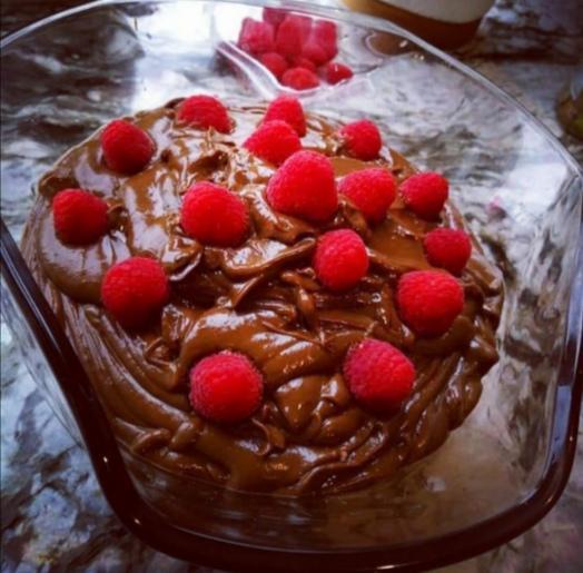 The most delicious avocado chocolate mousse! Scrolller