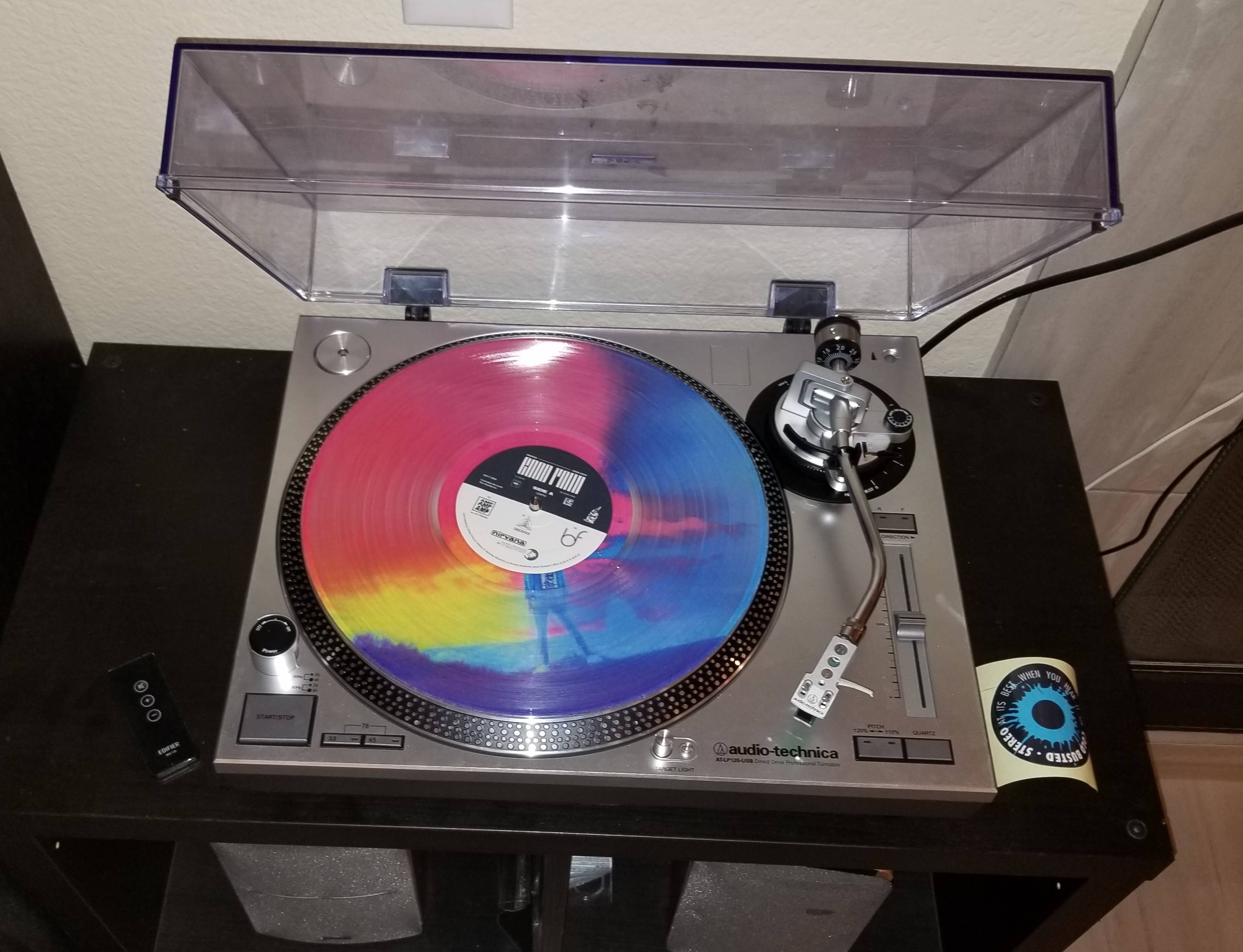 The vinyl with the slipmat was a good decision Scrolller