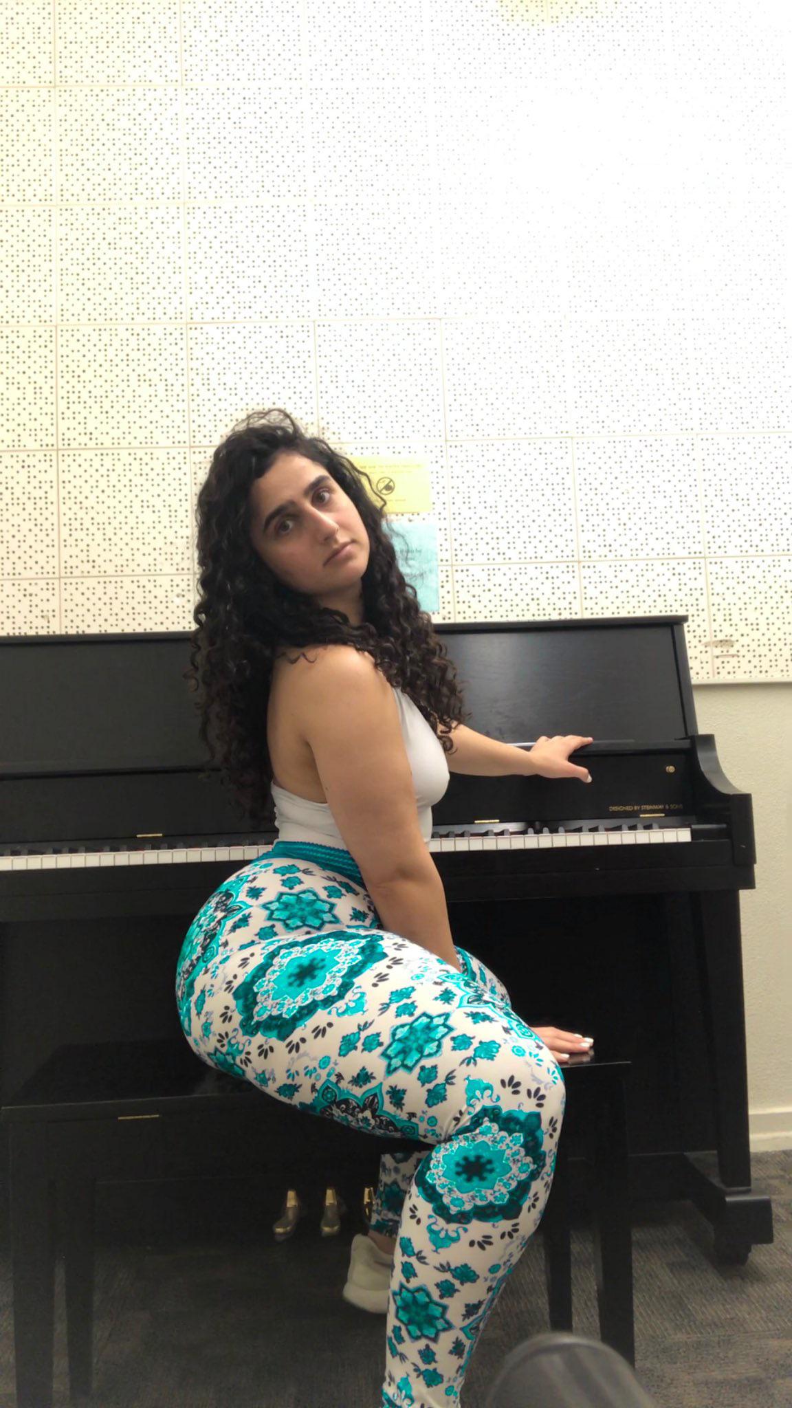 Thickest milkshake Scrolller