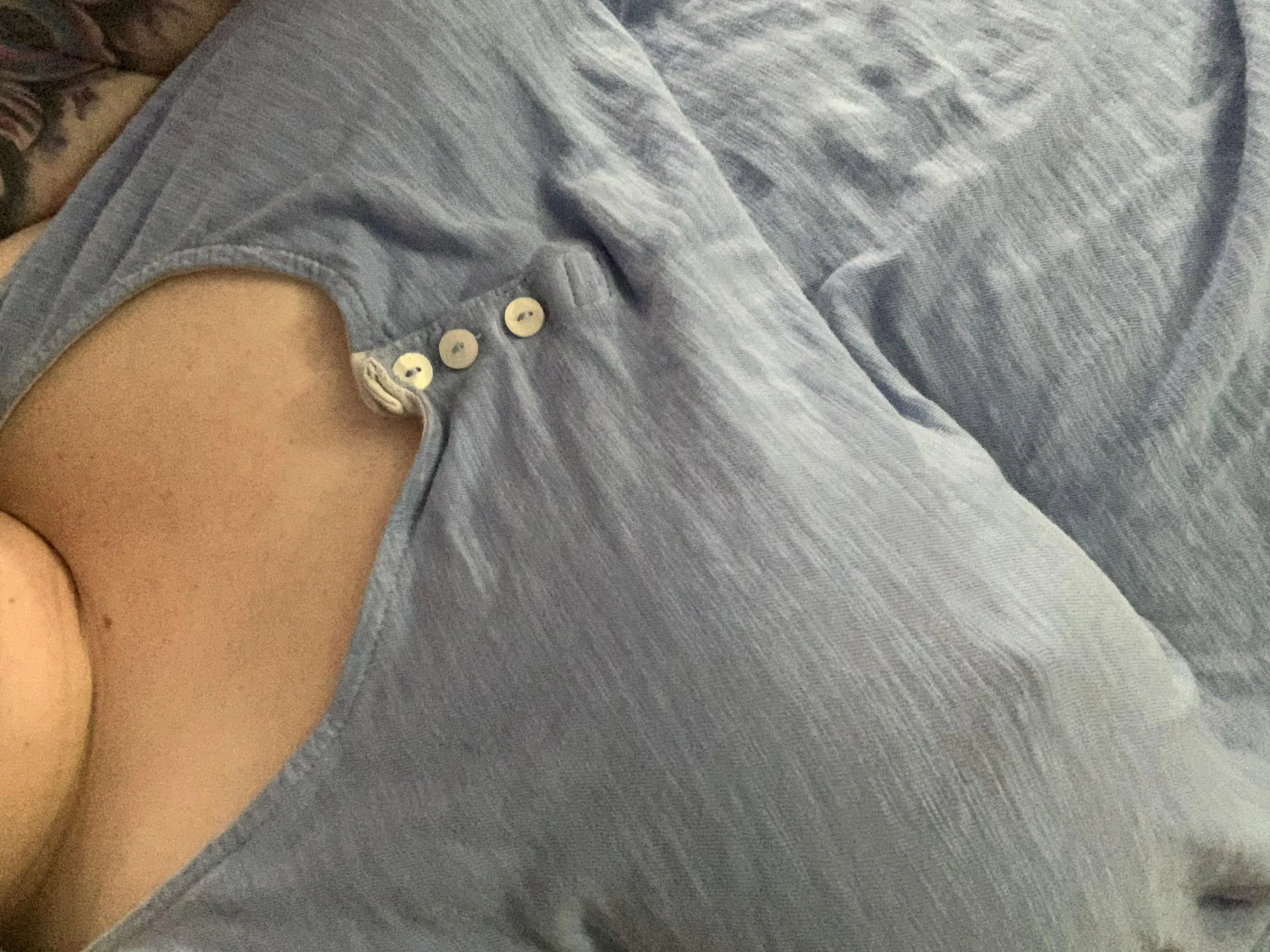 Thin, comfy shirts are the best for hot weather