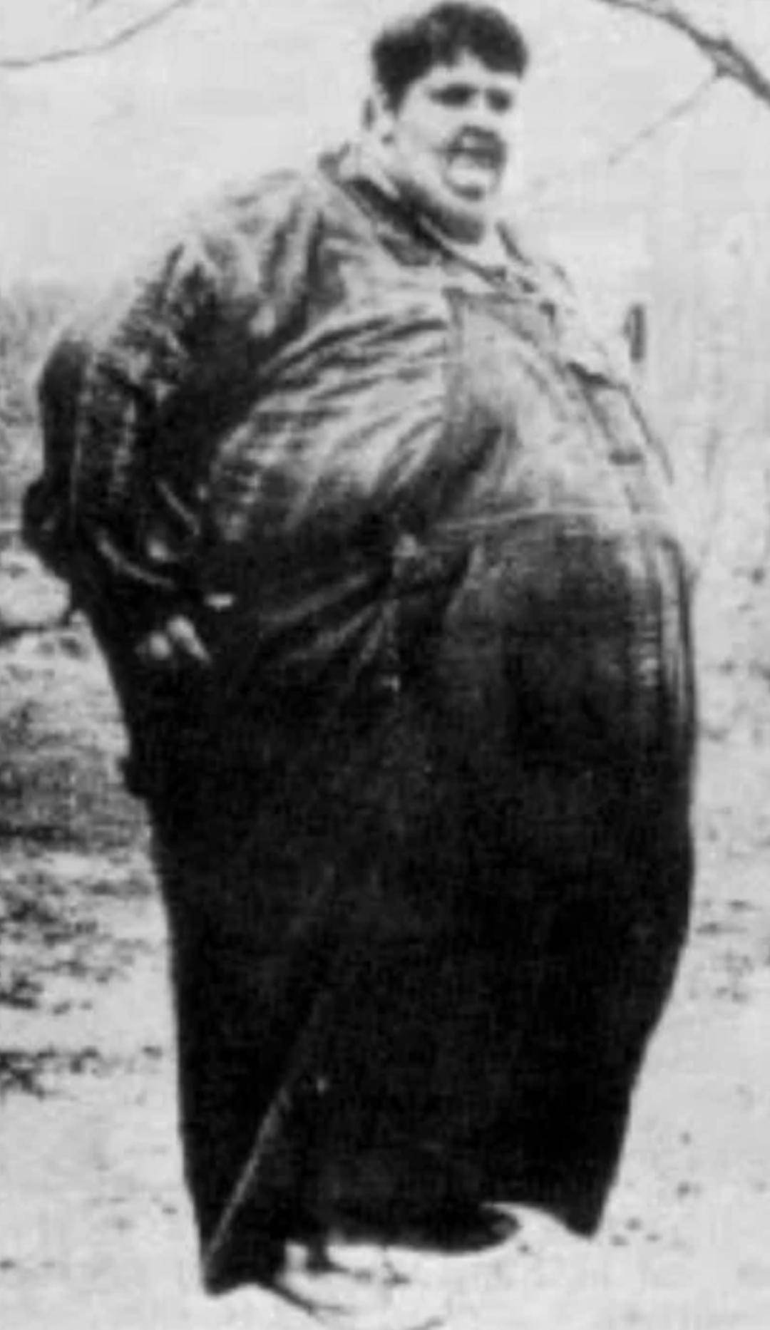 This is the heaviest man in the world he was at his heaviest at 1,400