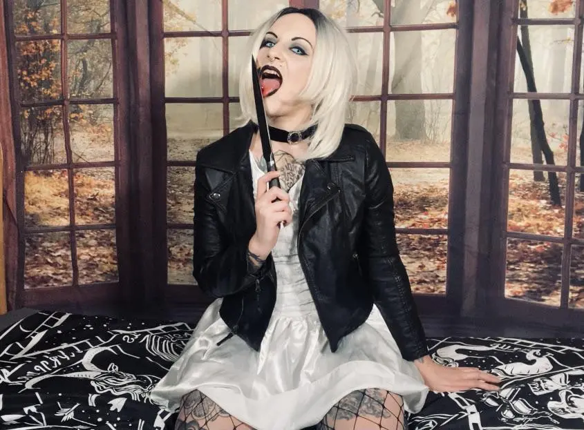 Tiffany Valentine Ray from The Bride of Chucky cosplay by InfinityWhore 🖤🔪🩸